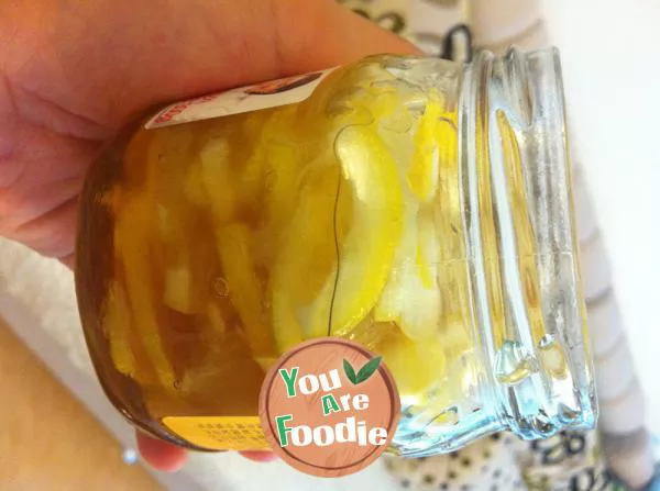 Lazy man's whitening lemon honey tea - super simple version