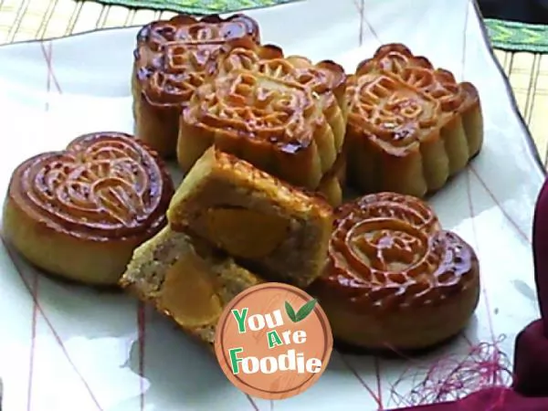 Lotus seed yolk moon cake