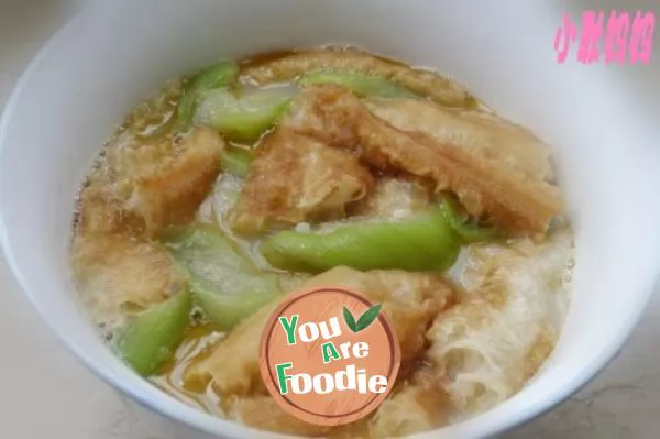 Towel gourd and fried dough sticks soup