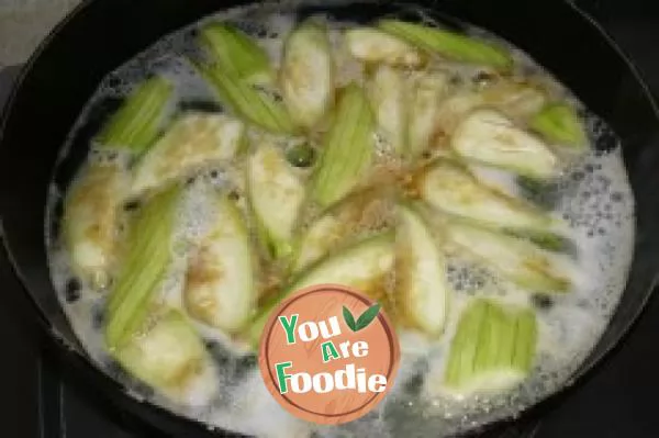 Towel gourd and fried dough sticks soup