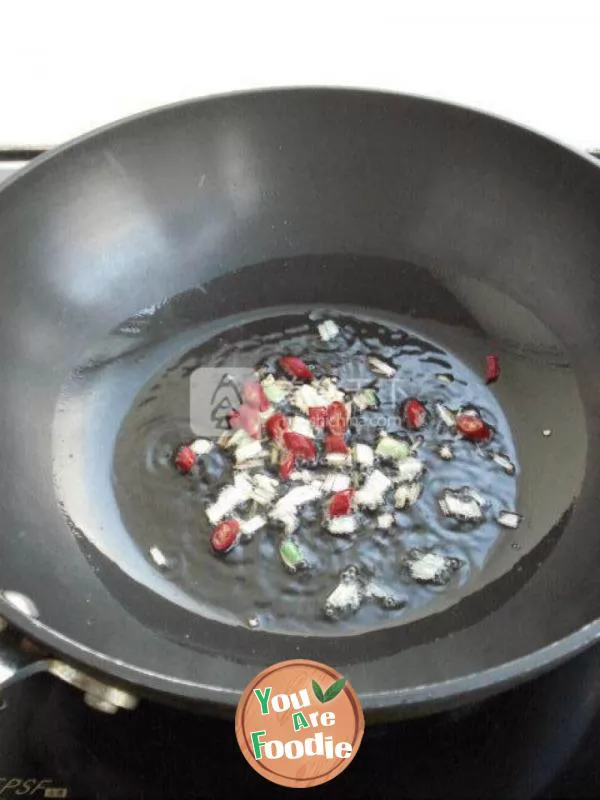 Fried spiral naked oats noodles