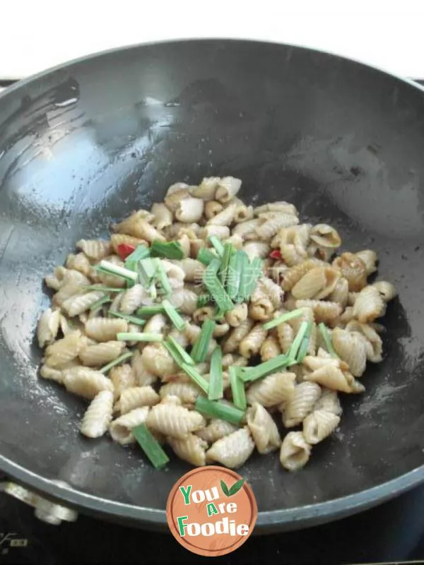 Fried spiral naked oats noodles