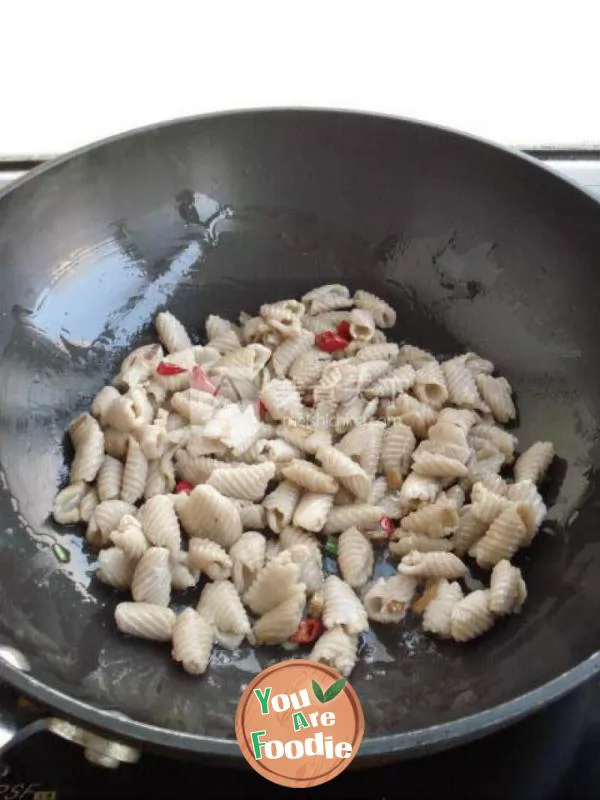 Fried spiral naked oats noodles