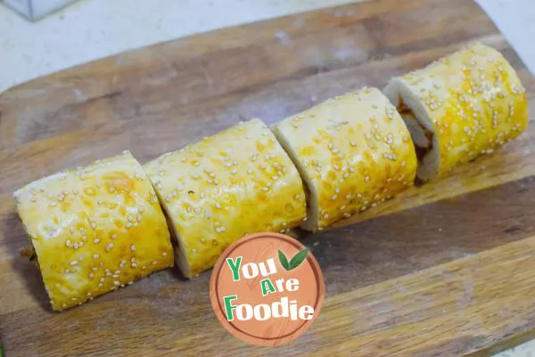 Bread and meat floss roll that children love to eat