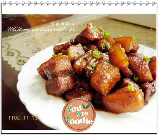 Braised pork in brown sauce