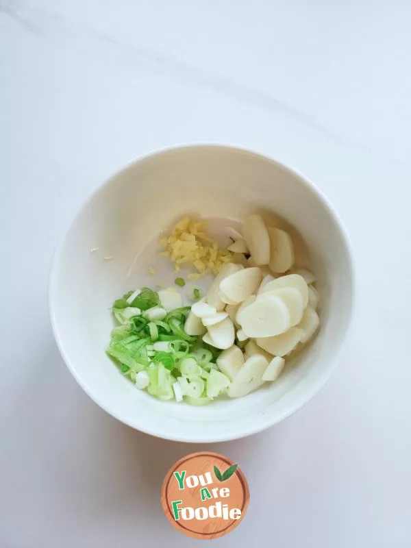 Sweet and crisp ? stir fried milk cabbage