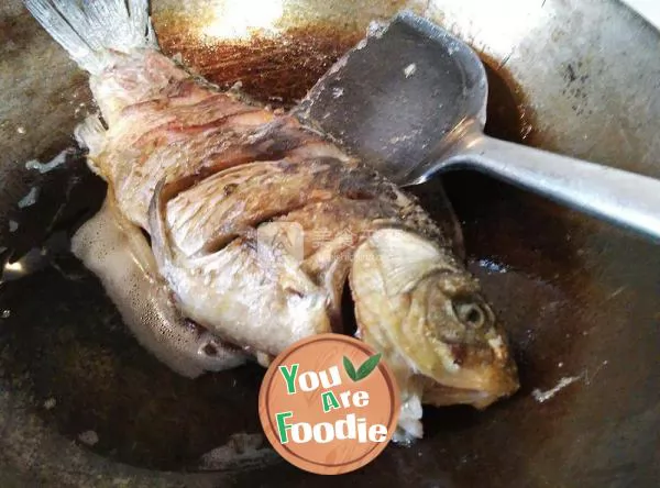 Braised crucian carp