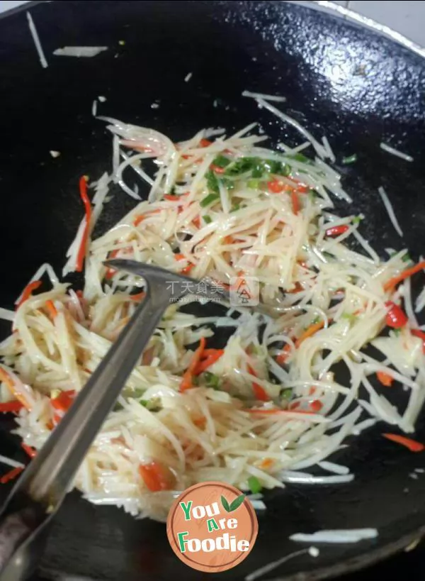 Fried shredded potato in soy sauce