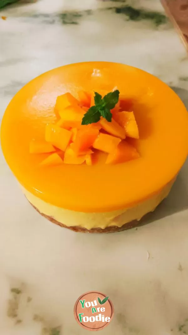 Six-inch-Mango-Mousse-Cake