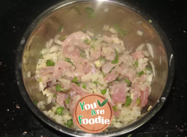 Tuna with onion and lime juice