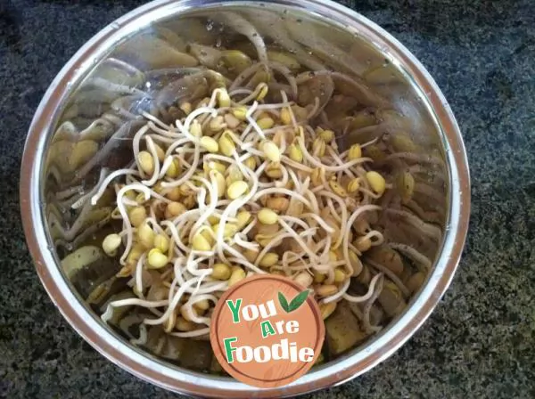 Stir fried bean sprouts