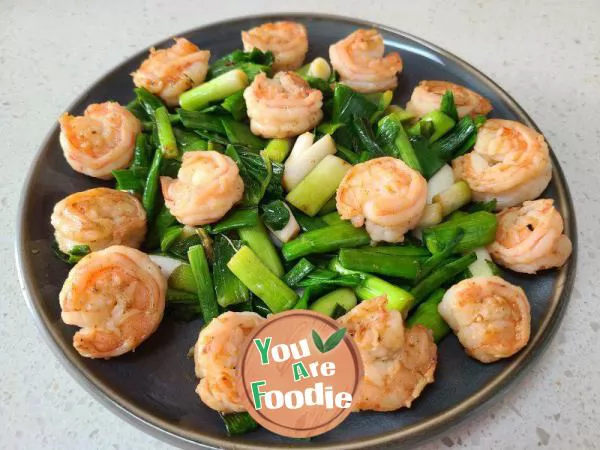 Stir fried shrimp with garlic sprouts