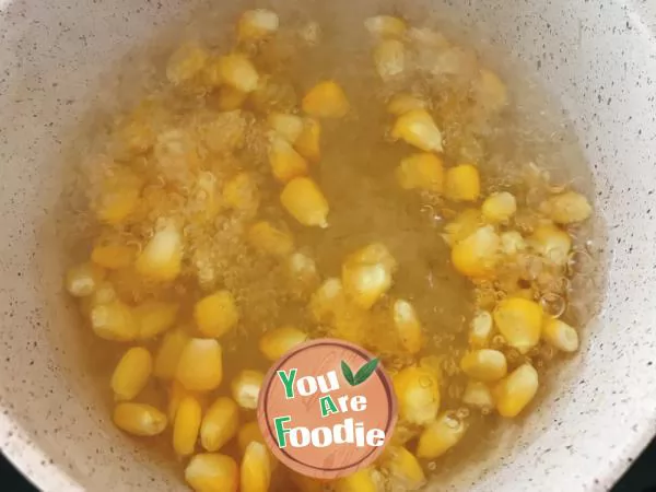 Baby supplementary food: yam and corn puree