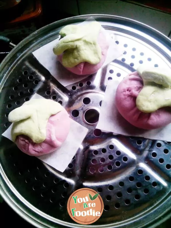 Pictographic eggplant steamed bread