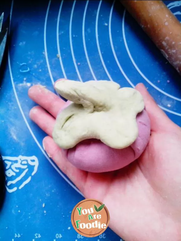 Pictographic eggplant steamed bread