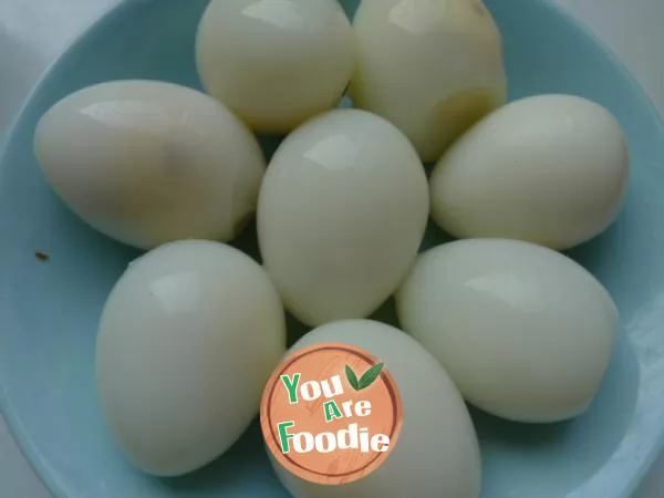 [boiled quail eggs with peanuts and black sesame seeds] make your eyes brighter