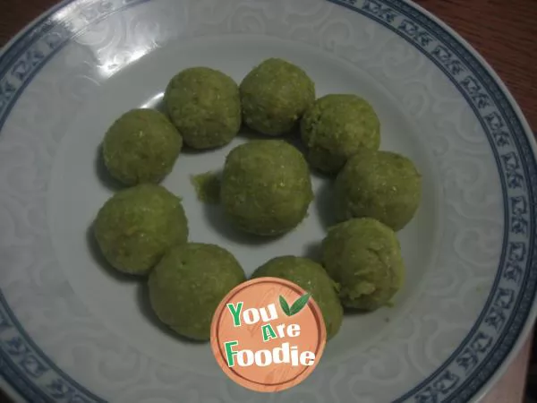 Glutinous-rice-balls-with-soybean