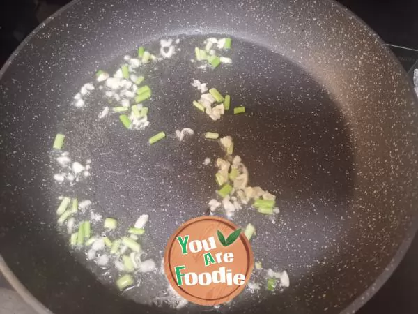 Braised bean skin with agaric