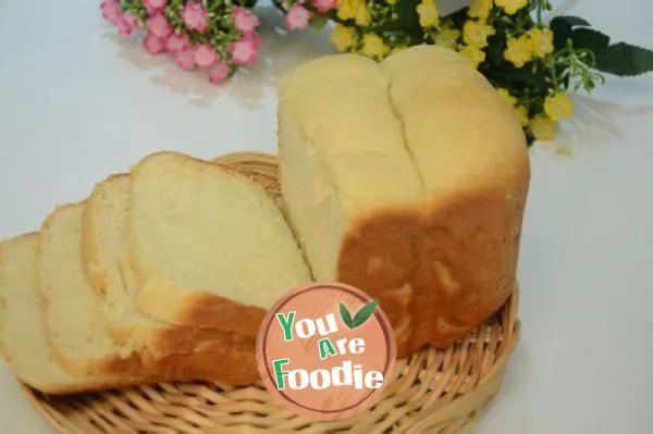 Method of making bread by bread machine (Chinese Hokkaido toast)