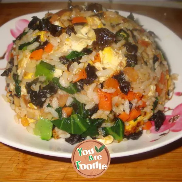 Fried rice with nutritious eggs