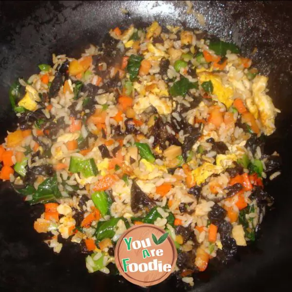 Fried rice with nutritious eggs