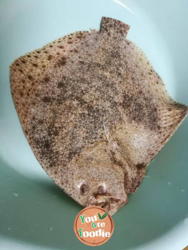 Braised turbot in brown sauce