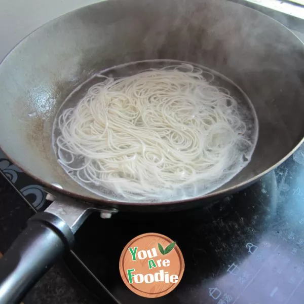 Stewed meat and noodles