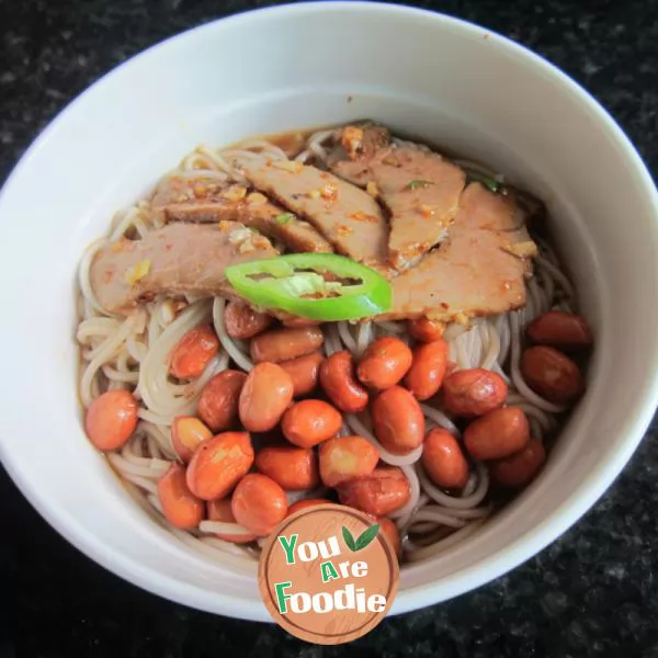 Stewed meat and noodles