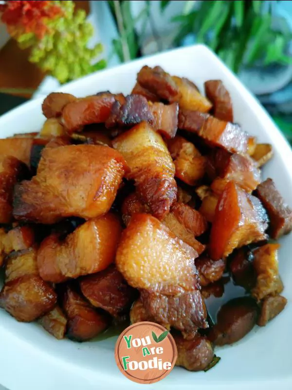 Braised pork in brown sauce