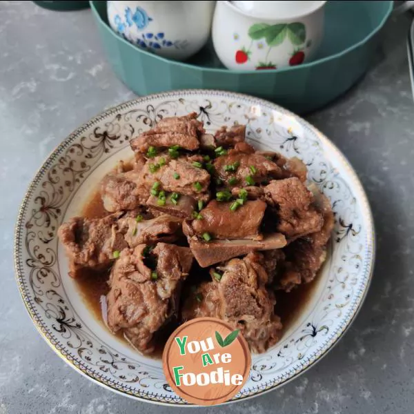 Braised spareribs in soy sauce