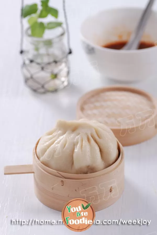 Pork bun with lotus root