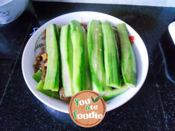 Steamed loofah with minced garlic and vermicelli
