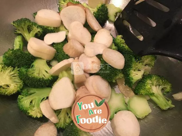 Clam broccoli (fresh vegetable clam)