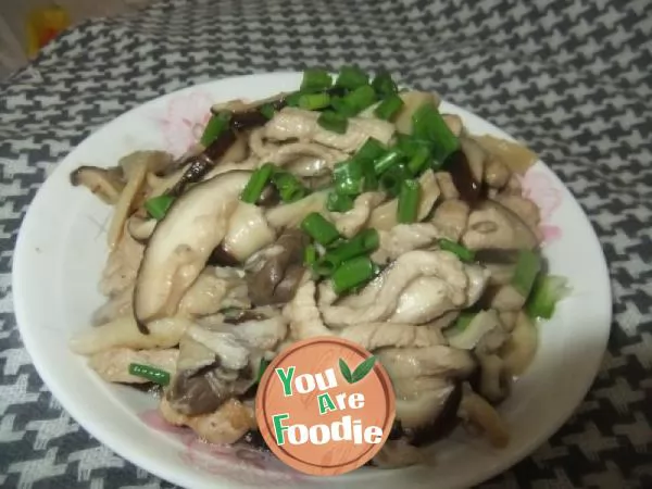 Sliced-pork-with-mushrooms