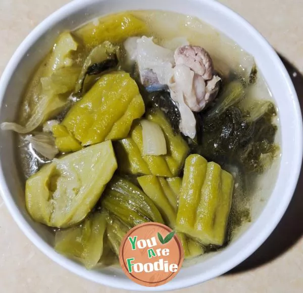 Pig-Bone-Soup-with-Bitter-Melon-and-pickled-Chinese-cabbage