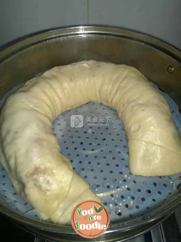 Steamed meat cage