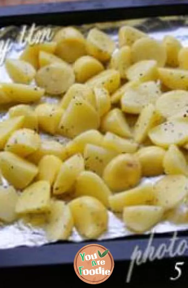 Healthy food in the light food era roast potato with black pepper and olive oil