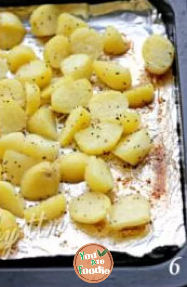 Healthy food in the light food era roast potato with black pepper and olive oil