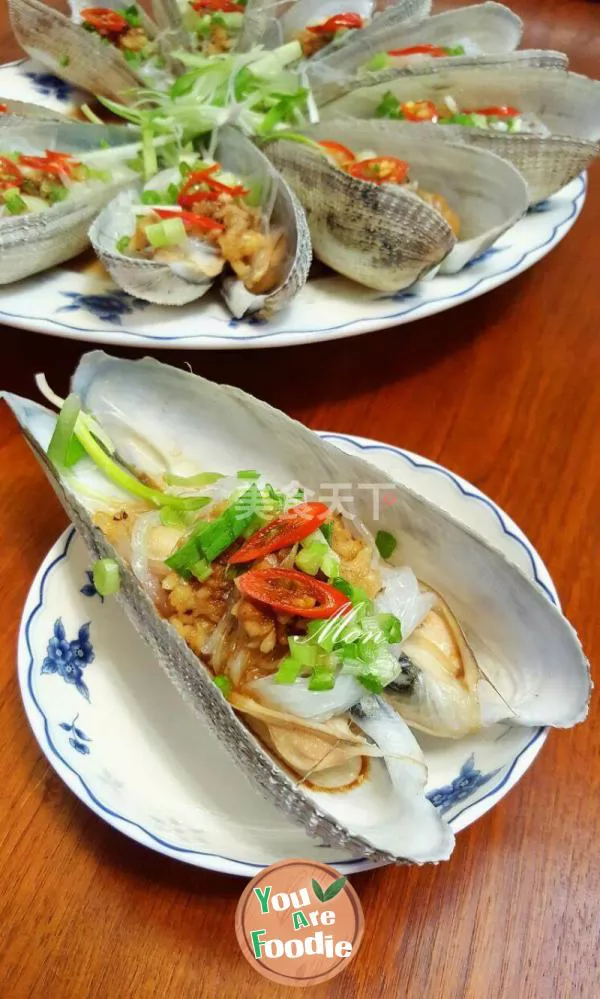 Steamed corn mussel with garlic