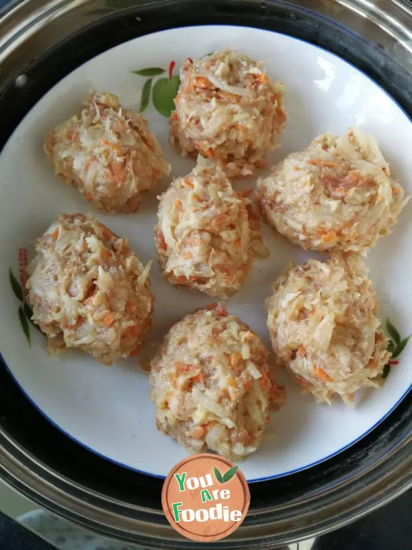 Steamed white radish balls