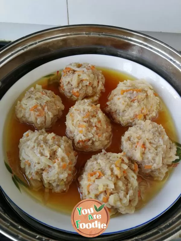 Steamed white radish balls