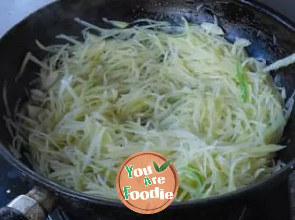 Simple homely dish -- [fried shredded potato with vegetables]