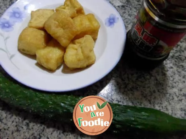 Fried Tofu with black bean sauce and cucumber