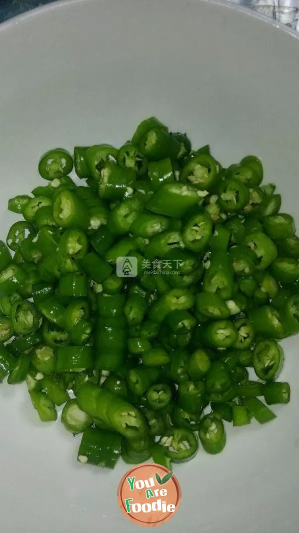 Fried lentils with green pepper