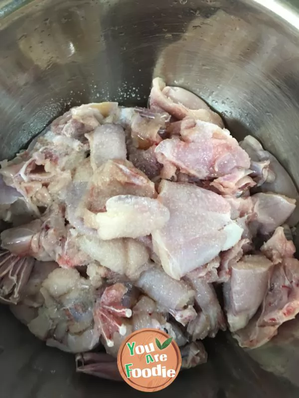 Fried bullfrog with pepper and salt