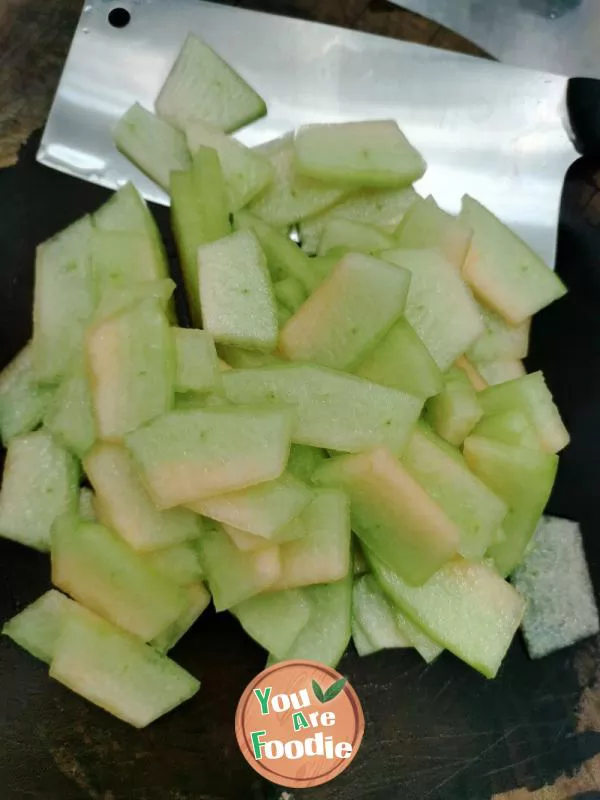 Hot and sour Hami melon skin