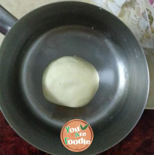 Egg and fruit (Wangzai steamed bun)