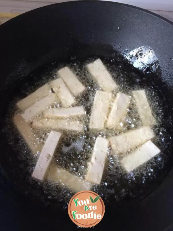 Braised tiger skin tofu