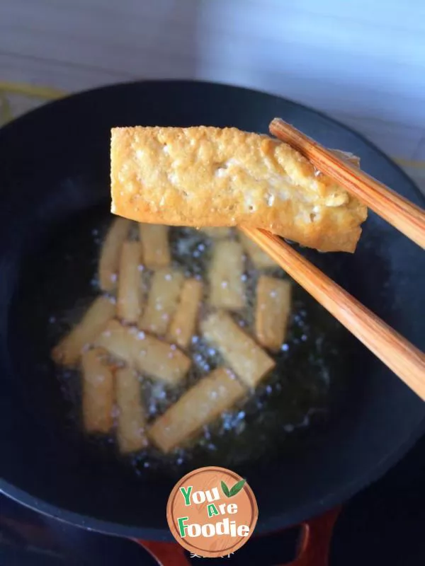 Braised tiger skin tofu