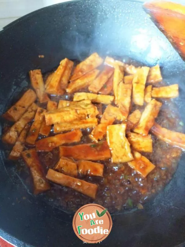 Braised tiger skin tofu